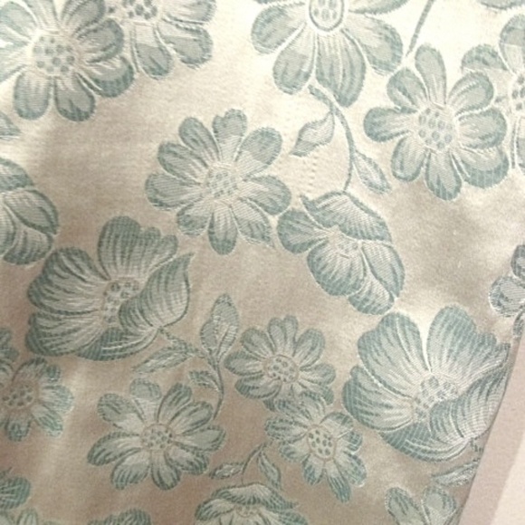 Banana Republic Aqua Silver Satin Floral Pencil Skirt, Size 8 - Picture 6 of 6